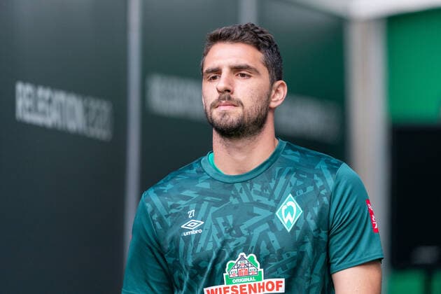 SV Werder Bremen vs 1.FC Heidenheim - Relegation 01 - 02.07.2020 Stefanos Kapino (Werder Bremen 27) nphgm001: Fussball: 1. Bundesliga: Saison 19 20: Relegation 01; SV Werder Bremen vs 1.FC Heidenheim - 02.07.2020 Foto: gumzmedia nordphoto POOL DFL regulations prohibit any use of photographs as image sequences and or quasi-video. EDITORIAL USE ONLY National and international News-Agencies OUT. Bremen wohninvest Weserstadion Bremen DEUTSCHLAND