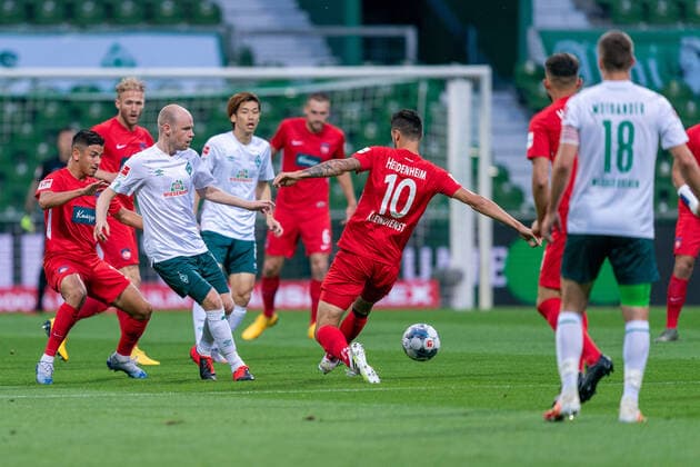 SV Werder Bremen vs 1.FC Heidenheim - Relegation 01 - 02.07.2020 Tim Kleindienst (1. FC Heidenheim 1846 10)ß, Davy Klaassen (Werder Bremen 30), Yuya Osako (Werder Bremen 08) nphgm001: Fussball: 1. Bundesliga: Saison 19 20: Relegation 01; SV Werder Bremen vs 1.FC Heidenheim - 02.07.2020 Foto: gumzmedia nordphoto POOL DFL regulations prohibit any use of photographs as image sequences and or quasi-video. EDITORIAL USE ONLY National and international News-Agencies OUT. Bremen wohninvest Weserstadion Bremen DEUTSCHLAND