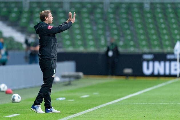SV Werder Bremen vs 1.FC Heidenheim - Relegation 01 - 02.07.2020 Florian Kohfeldt (Trainer SV Werder Bremen), Gestik, Mimik nphgm001: Fussball: 1. Bundesliga: Saison 19 20: Relegation 01; SV Werder Bremen vs 1.FC Heidenheim - 02.07.2020 Foto: gumzmedia nordphoto POOL DFL regulations prohibit any use of photographs as image sequences and or quasi-video. EDITORIAL USE ONLY National and international News-Agencies OUT. Bremen wohninvest Weserstadion Bremen DEUTSCHLAND