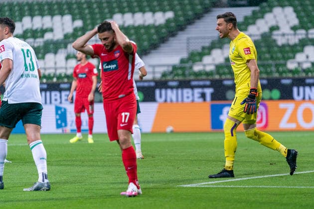 SV Werder Bremen vs 1.FC Heidenheim - Relegation 01 - 02.07.2020 nphgm001: Fussball: 1. Bundesliga: Saison 19 20: Relegation 01; SV Werder Bremen vs 1.FC Heidenheim - 02.07.2020 Foto: gumzmedia nordphoto POOL DFL regulations prohibit any use of photographs as image sequences and or quasi-video. EDITORIAL USE ONLY National and international News-Agencies OUT. Bremen wohninvest Weserstadion Bremen DEUTSCHLAND
