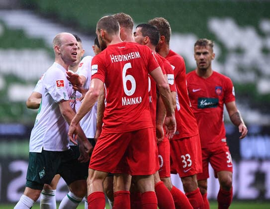 Werder Bremen - 1. FC Heidenheim Fußball, Relegation, Werder Bremen - 1. FC Heidenheim: Rudelbildung: Davy Klaassen (Bremen) l. mit Patrick Mainka (Heidenheim). Photo: Marvin Ibo Güngör GES Pool via xim.gs DFL regulations prohibit any use of photographs as image sequences and or quasi-video. Editorial use only. National and international news agencies out. Bremen Deutschland