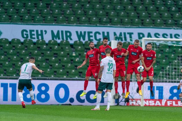 SV Werder Bremen vs 1.FC Heidenheim - Relegation 01 - 02.07.2020 nphgm001: Fussball: 1. Bundesliga: Saison 19 20: Relegation 01; SV Werder Bremen vs 1.FC Heidenheim - 02.07.2020 Foto: gumzmedia nordphoto POOL DFL regulations prohibit any use of photographs as image sequences and or quasi-video. EDITORIAL USE ONLY National and international News-Agencies OUT. Bremen wohninvest Weserstadion Bremen DEUTSCHLAND