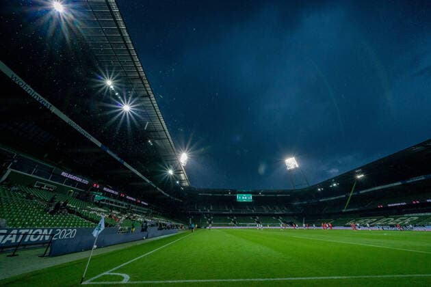 SV Werder Bremen vs 1.FC Heidenheim - Relegation 01 - 02.07.2020 dunkle Wolken Und Gewitterstimmung ueber dem Stadion nphgm001: Fussball: 1. Bundesliga: Saison 19 20: Relegation 01; SV Werder Bremen vs 1.FC Heidenheim - 02.07.2020 Foto: gumzmedia nordphoto POOL DFL regulations prohibit any use of photographs as image sequences and or quasi-video. EDITORIAL USE ONLY National and international News-Agencies OUT. Bremen wohninvest Weserstadion Bremen DEUTSCHLAND