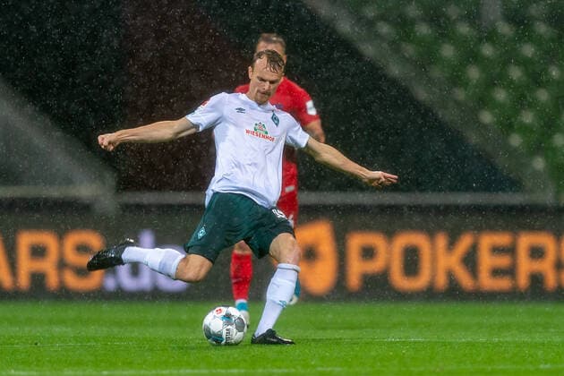 SV Werder Bremen vs 1.FC Heidenheim - Relegation 01 - 02.07.2020 Christian Groß Gross (Werder Bremen 36) nphgm001: Fussball: 1. Bundesliga: Saison 19 20: Relegation 01; SV Werder Bremen vs 1.FC Heidenheim - 02.07.2020 Foto: gumzmedia nordphoto POOL DFL regulations prohibit any use of photographs as image sequences and or quasi-video. EDITORIAL USE ONLY National and international News-Agencies OUT. Bremen wohninvest Weserstadion Bremen DEUTSCHLAND
