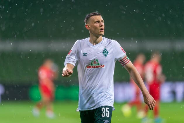 SV Werder Bremen vs 1.FC Heidenheim - Relegation 01 - 02.07.2020 Maximilian Eggestein (Werder Bremen 35), enttäuscht enttaeuscht traurig nphgm001: Fussball: 1. Bundesliga: Saison 19 20: Relegation 01; SV Werder Bremen vs 1.FC Heidenheim - 02.07.2020 Foto: gumzmedia nordphoto POOL DFL regulations prohibit any use of photographs as image sequences and or quasi-video. EDITORIAL USE ONLY National and international News-Agencies OUT. Bremen wohninvest Weserstadion Bremen DEUTSCHLAND