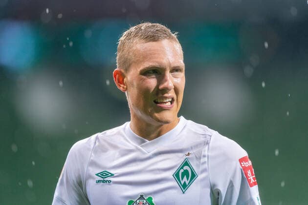 SV Werder Bremen vs 1.FC Heidenheim - Relegation 01 - 02.07.2020 enttäuscht enttaeuscht traurig Ludwig Augustinsson (Werder Bremen 05) nphgm001: Fussball: 1. Bundesliga: Saison 19 20: Relegation 01; SV Werder Bremen vs 1.FC Heidenheim - 02.07.2020 Foto: gumzmedia nordphoto POOL DFL regulations prohibit any use of photographs as image sequences and or quasi-video. EDITORIAL USE ONLY National and international News-Agencies OUT. Bremen wohninvest Weserstadion Bremen DEUTSCHLAND