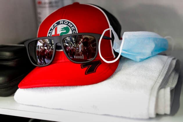 Motorsports: FIA Formula One World Championship, WM, Weltmeisterschaft 2020, Grand Prix of Austria Motorsports: FIA Formula One World Championship 2020, Grand Prix of Austria, Cap and sunglasses of 7 Kimi Raikkonen (FIN, Alfa Romeo Racing ORLEN),