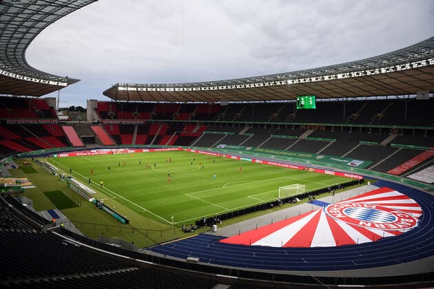 DFB-Pokal-Finale 2020 Bayer 04 Leverkusen - Bayern München v. l. Stadionansicht Innenraum, Tribuene Uebersicht Fussball, Herren, Saison 2019 2020, 77. Finale um den DFB-Pokal in Berlin, Bayer 04 Leverkusen - FC Bayern München, 04.07. 2020, Foto: Matthias Koch POOL DFL REGULATIONS PROHIBIT ANY USE OF PHOTOGRAPHS as IMAGE SEQUENCES and or QUASI-VIDEO. EDITORIAL USE ONLY. Berlin Olympiastadion Berlin Deutschland