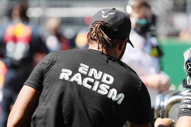 Motorsports: FIA Formula One World Championship, WM, Weltmeisterschaft 2020, Grand Prix of Austria Motorsports: FIA Formula One World Championship 2020, Grand Prix of Austria, 44 Lewis Hamilton (GBR, Mercedes-AMG Petronas Formula One Team) on the grid in support of the Black Lives Matter movement against racism