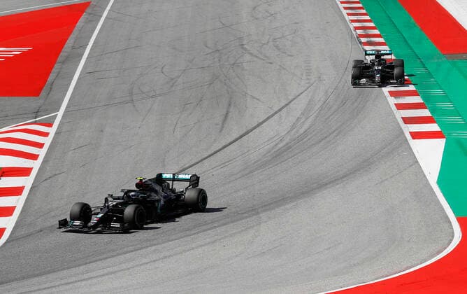 Motorsports: FIA Formula One World Championship, WM, Weltmeisterschaft 2020, Grand Prix of Austria Motorsports: FIA Formula One World Championship 2020, Grand Prix of Austria, 77 Valtteri Bottas (FIN, Mercedes-AMG Petronas Formula One Team), 44 Lewis Hamilton (GBR, Mercedes-AMG Petronas Formula One Team),