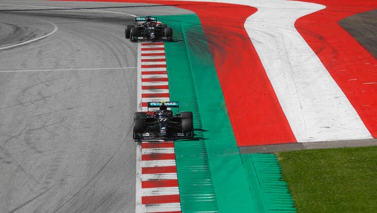 Motorsports: FIA Formula One World Championship, WM, Weltmeisterschaft 2020, Grand Prix of Austria Motorsports: FIA Formula One World Championship 2020, Grand Prix of Austria, 77 Valtteri Bottas (FIN, Mercedes-AMG Petronas Formula One Team), 44 Lewis Hamilton (GBR, Mercedes-AMG Petronas Formula One Team),