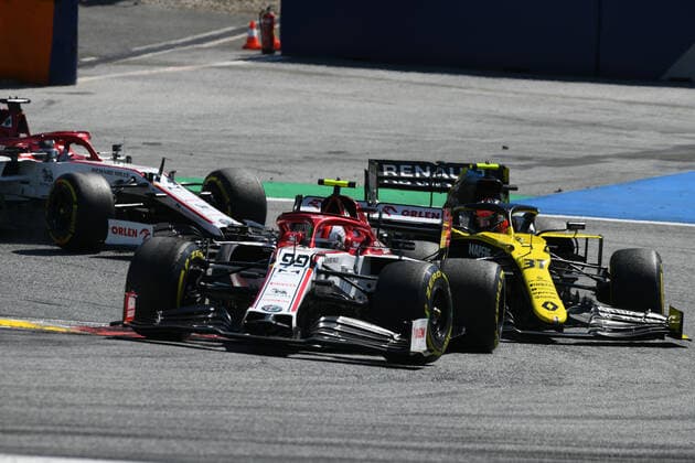 Motorsports: FIA Formula One World Championship, WM, Weltmeisterschaft 2020, Grand Prix of Austria Motorsports: FIA Formula One World Championship 2020, Grand Prix of Austria, 99 Antonio Giovinazzi (ITA, Alfa Romeo Racing ORLEN), 31 Esteban Ocon (FRA, Renault DP World F1 Team),