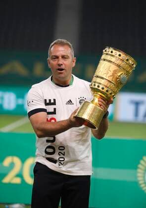 Final German Football Trophy FC BAYERN MUENCHEN - BAYER 04 LEVERKUSEN 4-2 Berlin, Germany, 4 th July 2020, Celebration winner ceremony: Trainer Hansi FLICK (FCB), team manager, headcoach, coach, with trophy, at the DFB Pokal Final match FC BAYERN MUENCHEN - BAYER 04 LEVERKUSEN 4-2 in season 2019 2020 , FCB Foto: Hans Rauchensteiner Pool via Peter Schatz - DFB REGULATIONS PROHIBIT ANY USE OF PHOTOGRAPHS as IMAGE SEQUENCES and or QUASI-VIDEO - National and international News-Agencies OUT Editorial Use ONLY Berlin Olympic Stadium Berlin Germany