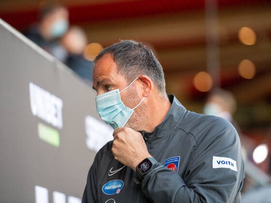 GER, FC Heidenheim vs. Werder Bremen, Fussball, Bundesliga Religation, 2019 2020, 06.07.2020 Frank Schmidt, Trainer (FC Heidenheim), GER, FC Heidenheim vs. Werder Bremen, Fussball, Bundesliga Religation, 2019 2020, 06.07.2020, DFB DFL regulations prohibit any use of photographs as image sequences and or quasi-video., Foto: EIBNER Sascha Walther Heidenheim Voith-Arena Baden-Wuerttemberg Deutschland