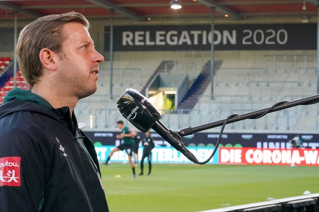 1.FC Heidenheim vs SV Werder Bremen - Relegation 02 - 06.07.2020 Florian Kohfeldt (Trainer SV Werder Bremen), DAZN Interview nphgm001: Fussball: 1. Bundesliga: Saison 19 20: Relegation 02; 1.FC Heidenheim vs SV Werder Bremen - 06.07.2020 Foto: gumzmedia nordphoto POOL DFL regulations prohibit any use of photographs as image sequences and or quasi-video. EDITORIAL USE ONLY National and international News-Agencies OUT. Heidenheim Voith-Arena BW DEUTSCHLAND