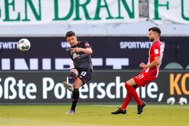 1.FC Heidenheim vs SV Werder Bremen - Relegation 02 - 06.07.2020 Milos Veljkovic (Werder Bremen 13), Denis Thomalla (1. FC Heidenheim 1846 11) nphgm001: Fussball: 1. Bundesliga: Saison 19 20: Relegation 02; 1.FC Heidenheim vs SV Werder Bremen - 06.07.2020 Foto: gumzmedia nordphoto POOL DFL regulations prohibit any use of photographs as image sequences and or quasi-video. EDITORIAL USE ONLY National and international News-Agencies OUT. Heidenheim Voith-Arena BW DEUTSCHLAND