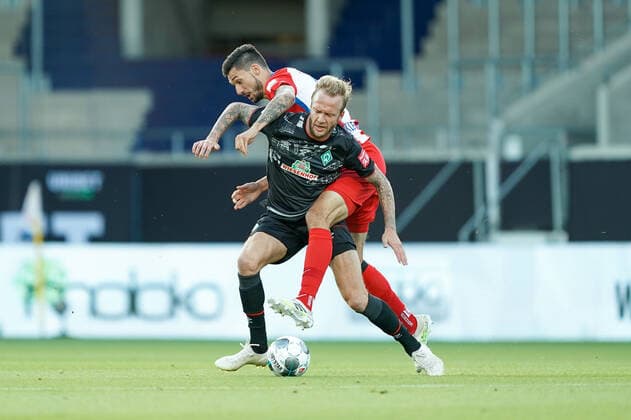 1.FC Heidenheim vs SV Werder Bremen - Relegation 02 - 06.07.2020 Kevin Vogt (Werder Bremen 03) Tim Kleindienst (1. FC Heidenheim 1846 10) nphgm001: Fussball: 1. Bundesliga: Saison 19 20: Relegation 02; 1.FC Heidenheim vs SV Werder Bremen - 06.07.2020 Foto: gumzmedia nordphoto POOL DFL regulations prohibit any use of photographs as image sequences and or quasi-video. EDITORIAL USE ONLY National and international News-Agencies OUT. Heidenheim Voith-Arena BW DEUTSCHLAND