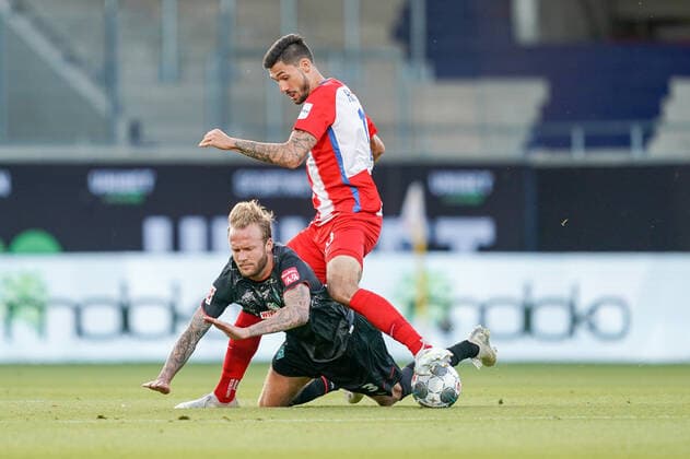 1.FC Heidenheim vs SV Werder Bremen - Relegation 02 - 06.07.2020 Kevin Vogt (Werder Bremen 03), Tim Kleindienst (1. FC Heidenheim 1846 10) nphgm001: Fussball: 1. Bundesliga: Saison 19 20: Relegation 02; 1.FC Heidenheim vs SV Werder Bremen - 06.07.2020 Foto: gumzmedia nordphoto POOL DFL regulations prohibit any use of photographs as image sequences and or quasi-video. EDITORIAL USE ONLY National and international News-Agencies OUT. Heidenheim Voith-Arena BW DEUTSCHLAND