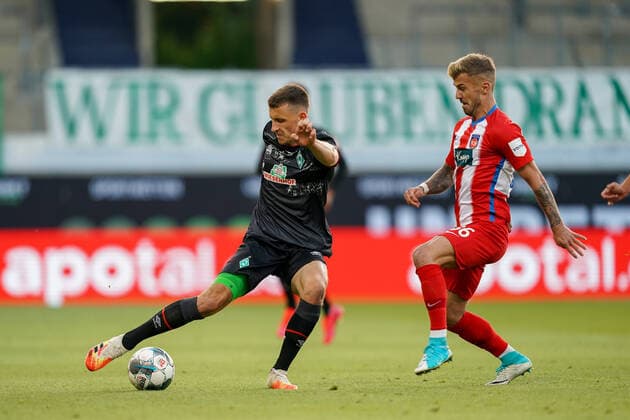 1.FC Heidenheim vs SV Werder Bremen - Relegation 02 - 06.07.2020 Niklas Dorsch (1. FC Heidenheim 1846 36), Maximilian Eggestein (Werder Bremen 35) nphgm001: Fussball: 1. Bundesliga: Saison 19 20: Relegation 02; 1.FC Heidenheim vs SV Werder Bremen - 06.07.2020 Foto: gumzmedia nordphoto POOL DFL regulations prohibit any use of photographs as image sequences and or quasi-video. EDITORIAL USE ONLY National and international News-Agencies OUT. Heidenheim Voith-Arena BW DEUTSCHLAND