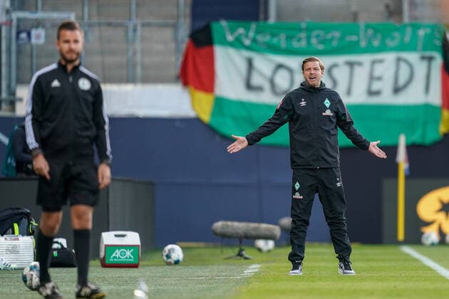 1.FC Heidenheim vs SV Werder Bremen - Relegation 02 - 06.07.2020 Florian Kohfeldt (Trainer SV Werder Bremen), Gestik, Mimik nphgm001: Fussball: 1. Bundesliga: Saison 19 20: Relegation 02; 1.FC Heidenheim vs SV Werder Bremen - 06.07.2020 Foto: gumzmedia nordphoto POOL DFL regulations prohibit any use of photographs as image sequences and or quasi-video. EDITORIAL USE ONLY National and international News-Agencies OUT. Heidenheim Voith-Arena BW DEUTSCHLAND
