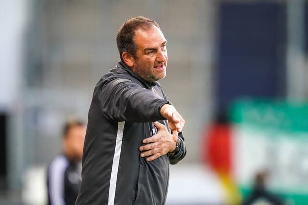 1.FC Heidenheim vs SV Werder Bremen - Relegation 02 - 06.07.2020 Frank Schmidt (1. FC Heidenheim 1846 Trainer, Headcoach) nphgm001: Fussball: 1. Bundesliga: Saison 19 20: Relegation 02; 1.FC Heidenheim vs SV Werder Bremen - 06.07.2020 Foto: gumzmedia nordphoto POOL DFL regulations prohibit any use of photographs as image sequences and or quasi-video. EDITORIAL USE ONLY National and international News-Agencies OUT. Heidenheim Voith-Arena BW DEUTSCHLAND