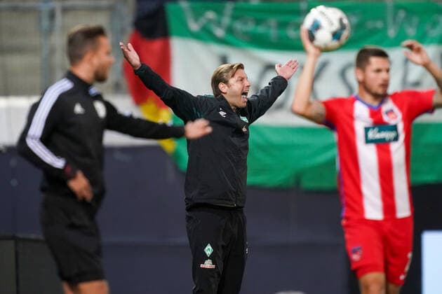 1.FC Heidenheim vs SV Werder Bremen - Relegation 02 - 06.07.2020 Florian Kohfeldt (Trainer SV Werder Bremen), Gestik, Mimik, wuetend emotionen nphgm001: Fussball: 1. Bundesliga: Saison 19 20: Relegation 02; 1.FC Heidenheim vs SV Werder Bremen - 06.07.2020 Foto: gumzmedia nordphoto POOL DFL regulations prohibit any use of photographs as image sequences and or quasi-video. EDITORIAL USE ONLY National and international News-Agencies OUT. Heidenheim Voith-Arena BW DEUTSCHLAND