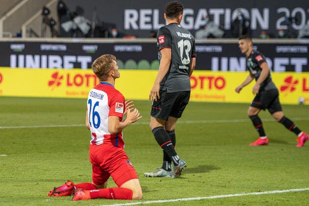 GER, FC Heidenheim vs. Werder Bremen, Fussball, Bundesliga Religation, 2019 2020, 06.07.2020 David Otto (FC Heidenheim, 26), aergert sich, GER, FC Heidenheim vs. Werder Bremen, Fussball, Bundesliga Religation, 2019 2020, 06.07.2020, DFB DFL regulations prohibit any use of photographs as image sequences and or quasi-video., Foto: EIBNER Sascha Walther Heidenheim Voith-Arena Baden-Wuerttemberg Deutschland