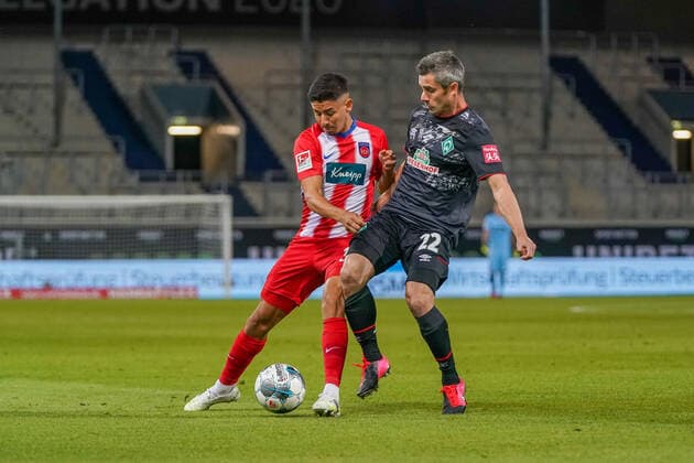 1.FC Heidenheim vs SV Werder Bremen - Relegation 02 - 06.07.2020 Jonas Brändle Braedle (1. FC Heidenheim 1846 31), Fin Bartels (Werder Bremen 22) nphgm001: Fussball: 1. Bundesliga: Saison 19 20: Relegation 02; 1.FC Heidenheim vs SV Werder Bremen - 06.07.2020 Foto: gumzmedia nordphoto POOL DFL regulations prohibit any use of photographs as image sequences and or quasi-video. EDITORIAL USE ONLY National and international News-Agencies OUT. Heidenheim Voith-Arena BW DEUTSCHLAND