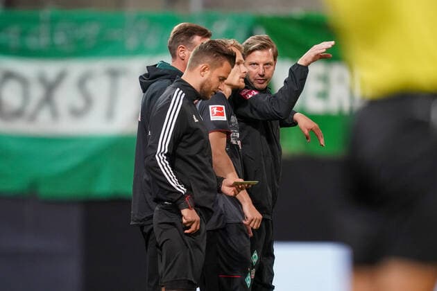 1.FC Heidenheim vs SV Werder Bremen - Relegation 02 - 06.07.2020 Florian Kohfeldt (Trainer SV Werder Bremen), Christian Groß Gross (Werder Bremen 36) nphgm001: Fussball: 1. Bundesliga: Saison 19 20: Relegation 02; 1.FC Heidenheim vs SV Werder Bremen - 06.07.2020 Foto: gumzmedia nordphoto POOL DFL regulations prohibit any use of photographs as image sequences and or quasi-video. EDITORIAL USE ONLY National and international News-Agencies OUT. Heidenheim Voith-Arena BW DEUTSCHLAND