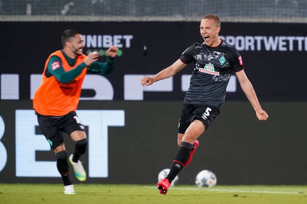 1.FC Heidenheim vs SV Werder Bremen - Relegation 02 - 06.07.2020 Jubel Ludwig Augustinsson (Werder Bremen 05) nach dem 1:2 mit Leonardo Bittencourt (Werder Bremen 10) nphgm001: Fussball: 1. Bundesliga: Saison 19 20: Relegation 02; 1.FC Heidenheim vs SV Werder Bremen - 06.07.2020 Foto: gumzmedia nordphoto POOL DFL regulations prohibit any use of photographs as image sequences and or quasi-video. EDITORIAL USE ONLY National and international News-Agencies OUT. Heidenheim Voith-Arena BW DEUTSCHLAND