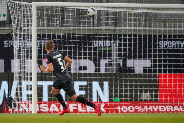 1.FC Heidenheim vs SV Werder Bremen - Relegation 02 - 06.07.2020 1:2 durch Ludwig Augustinsson (Werder Bremen 05), Klassenerhalt nphgm001: Fussball: 1. Bundesliga: Saison 19 20: Relegation 02; 1.FC Heidenheim vs SV Werder Bremen - 06.07.2020 Foto: gumzmedia nordphoto POOL DFL regulations prohibit any use of photographs as image sequences and or quasi-video. EDITORIAL USE ONLY National and international News-Agencies OUT. Heidenheim Voith-Arena BW DEUTSCHLAND