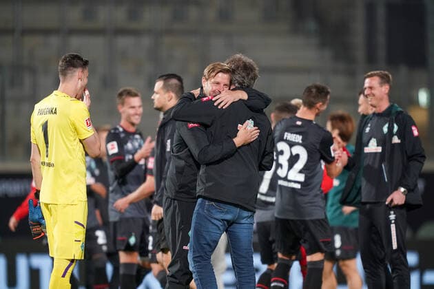 1.FC Heidenheim vs SV Werder Bremen - Relegation 02 - 06.07.2020 Frank Baumann (Geschäftsführer Fußball Werder Bremen), Florian Kohfeldt (Trainer SV Werder Bremen) nphgm001: Fussball: 1. Bundesliga: Saison 19 20: Relegation 02; 1.FC Heidenheim vs SV Werder Bremen - 06.07.2020 Foto: gumzmedia nordphoto POOL DFL regulations prohibit any use of photographs as image sequences and or quasi-video. EDITORIAL USE ONLY National and international News-Agencies OUT. Heidenheim Voith-Arena BW DEUTSCHLAND