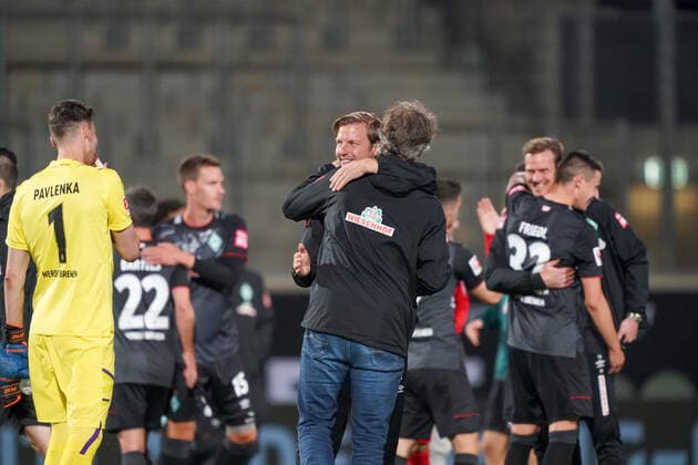 1.FC Heidenheim vs SV Werder Bremen - Relegation 02 - 06.07.2020 Florian Kohfeldt (Trainer SV Werder Bremen), Frank Baumann (Geschäftsführer Fußball Werder Bremen) nphgm001: Fussball: 1. Bundesliga: Saison 19 20: Relegation 02; 1.FC Heidenheim vs SV Werder Bremen - 06.07.2020 Foto: gumzmedia nordphoto POOL DFL regulations prohibit any use of photographs as image sequences and or quasi-video. EDITORIAL USE ONLY National and international News-Agencies OUT. Heidenheim Voith-Arena BW DEUTSCHLAND
