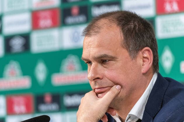 GER, Pressekonferenz der Geschäftsführung Werder Bremen 10.07.2020, PK-Raum in der Ostkurve des wohninvest Weserstadions , Bremen, GER, Pressekonferenz der Geschäftsführung Werder Bremen Zum Abschluss der Saison 2019 2020 lud der SV Werder Bremen zur PK ein - Thema: Ergebnisse der Gespräche zur Aufarbeitung der zurückliegenden Bundesligasaison im Bild picture shows Klaus Filbry (Vorsitzender der Geschäftsführung Kaufmännischer Geschäftsführer SV Werder Bremen)