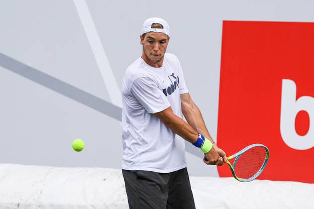 Jan-Lennard Struff (GER), bett1ACES, Berlin, LTTC Rot-Weiß - Steffi-Graf-Stadion, 11.07.2020,