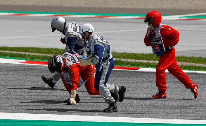 Motorsports: FIA Formula One World Championship, WM, Weltmeisterschaft 2020, Grand Prix of Styria Motorsports: FIA Formula One World Championship 2020, Grand Prix of Styria, Marshalls on the track