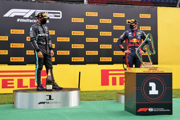 Motorsports: FIA Formula One World Championship, WM, Weltmeisterschaft 2020, Grand Prix of Styria Motorsports: FIA Formula One World Championship 2020, Grand Prix of Styria, 44 Lewis Hamilton (GBR, Mercedes-AMG Petronas Formula One Team), 33 Max Verstappen (NLD, Aston Martin Red Bull Racing),