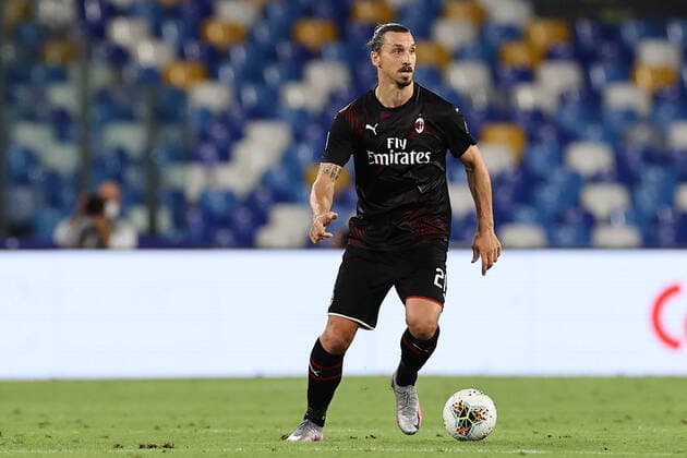 Zlatan Ibrahimovic of AC Milan in action during the Serie A football match between SSC Napoli and AC Milan at stadio San Paolo in Naples ( Italy ), July 12th, 2020. Play resumes behind closed doors following the outbreak of the coronavirus disease. Photo Cesare Purini Insidefoto CesarexPurini