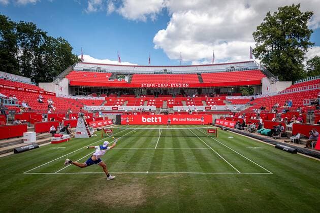 Sport Bilder des Tages Tennis Berlin 13.07.2020 Bett1aces Turnier Jan-Lennard Struff (GER Steffi-Graf Stadion Sportst°tte wenige Zuschauer Corona Sicherheitskonzept