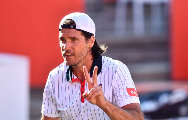 Tommy Haas (GER) jubelt Tommy Hass (GER) vs Jannik Sinner (ITA) Bett1ACES-Tennisturnier Tennis-Tournament, Tennisturnier, Damen und Herren auf LTTC Tot-Weiss Anlage im Steffi-Graf-Stadion Berlin, 13.7.2020