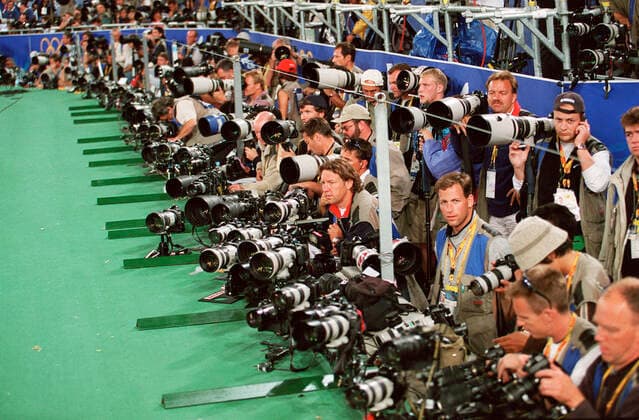 000923 Summer Olympics 2000, Athletics: Press photographers work during athletics at The Summer Olympic Games, Olympische Spiele, Olympia, OS on September 23, 2000 in Sydney, Australia. BILDBYRAN  Copyright: BJORNxLINDGREN BB000923BB112