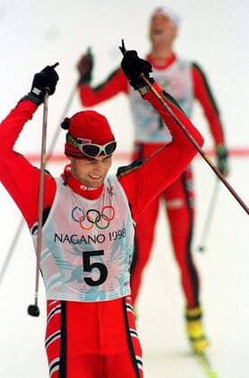 OLYMPIC LEGENDS: Thomas Alsgaard 980214 Winter Olympics 1998, Cross Country Skiing: Gold medalist Thomas Alsgaard of Norway celebrate during 15 km freestyle pursuit at The Winter Olympic Games, Olympische Spiele, Olympia, OS on February 14, 1998 in Nagano, Japan. BILDBYRAN  Copyright: DENNYxCALVO BB980214BB024