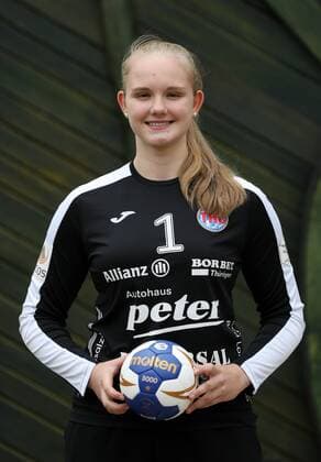 Handball 1. Bundesliga Damen THC - Mannschaftsfototermin 15.07.2020, Schönstedt, Baumkronenpfad, Handball 1.Bundesliga Damen, Saison 2020 2021, Thüringer Handballclub, THC - Mannschaftsfototermin im Bild: Torhüterin Laura Kuske