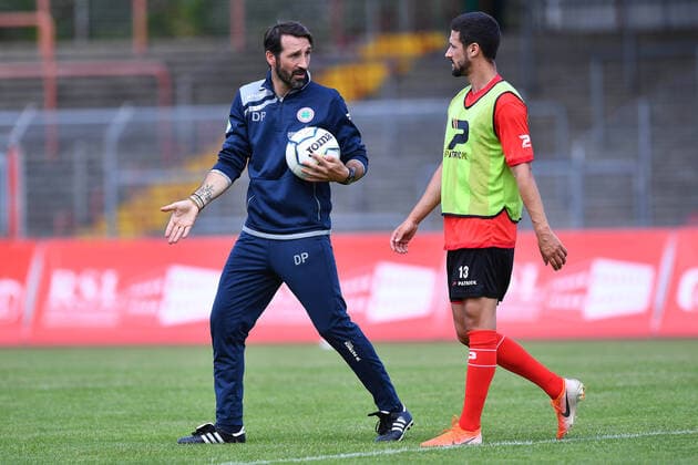Fußball, Trainerhistorie, Rot-Weiß Oberhausen Fußball Regionalliga Staffel West Trainingsauftakt Rot-Weiß Oberhausen am 15.07.2020 im Stadion Niederrhein in Oberhausen Dimitrios Pappas ( Trainer Cheftrainer Oberhausen ), links - Dominik Reinert ( Oberhausen ), rechts