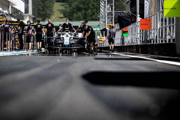 Sport Bilder des Tages Motorsports: FIA Formula One World Championship, WM, Weltmeisterschaft 2020, Grand Prix of Hungary Motorsports: FIA Formula One World Championship 2020, Grand Prix of Hungary, Mechanic of Williams Racing