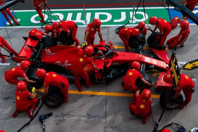 Motorsports: FIA Formula One World Championship, WM, Weltmeisterschaft 2020, Grand Prix of Hungary Motorsports: FIA Formula One World Championship 2020, Grand Prix of Hungary, Mechanic of Scuderia Ferrari Mission Winnow