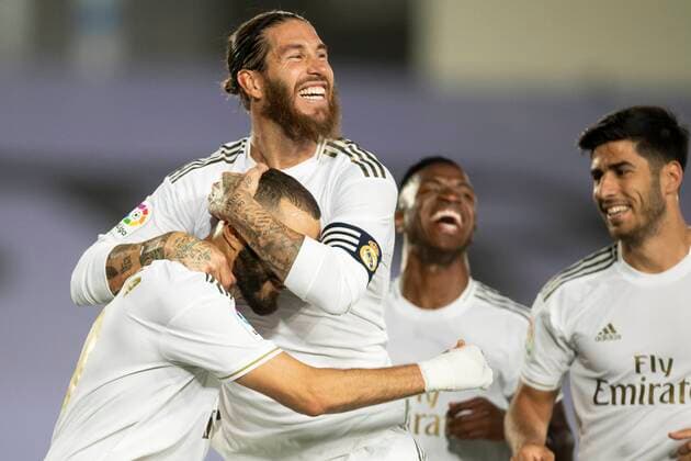 Bilder des Jahres 2020, Sport 07 Juli Sport Themen der Woche KW29 Spanish La Liga soccer match Real Madrid vs Villarreal at Alfredo Di Estefano Stadium, Madrid, July 16, 2020 Karim Benzema celebrates a goal with sergio Ramos La Liga Cordon Press Cordon Press  xx xFUTBOLxTEMPORADAx2019-2020x