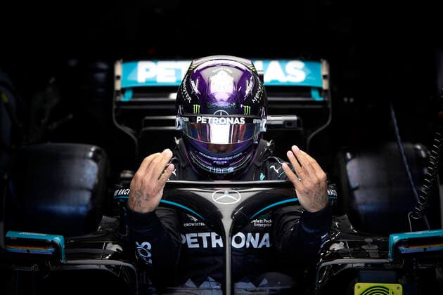 Bilder des Jahres 2020, Sport 07 Juli Sport Themen der Woche KW29 Sport Bilder des Tages Motorsports: FIA Formula One World Championship, WM, Weltmeisterschaft 2020, Grand Prix of Hungary Motorsports: FIA Formula One World Championship 2020, Grand Prix of Hungary, 44 Lewis Hamilton (GBR, Mercedes-AMG Petronas Formula One Team), *** Local Caption *** Photo: Steve Etherington for Mercedes-Benz Grand Prix Ltd. Daimler AG FIA Pool via HOCH ZWEI Budapest Hungary *** Motorsports FIA Formula One World Championship 2020, Grand Prix of Hungary Motorsports FIA Formula One World Championship 2020, Grand Prix of Hungary, 44 Lewis Hamilton GBR, Mercedes AMG Petronas Formula One Team , Local Caption Photo Steve Etherington for Mercedes Benz Grand Prix Ltd Daimler AG FIA Pool via HOCH ZWEI Budapest Hungary Poolfoto HOCH ZWEI Pool Daimler AG ,EDITORIAL USE ONLY