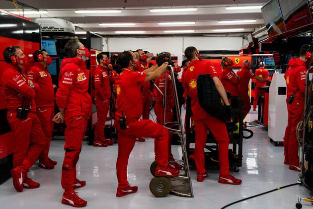 Motorsports: FIA Formula One World Championship, WM, Weltmeisterschaft 2020, Grand Prix of Hungary Motorsports: FIA Formula One World Championship 2020, Grand Prix of Hungary, Mechanic of Scuderia Ferrari Mission Winnow