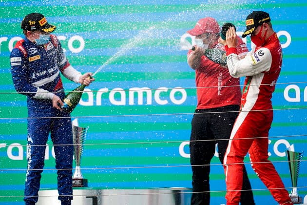 Bilder des Jahres 2020, Sport 07 Juli Sport Themen der Woche KW29 Sport Bilder des Tages July 18, 2020, Mogyorod, Hungary: ROBERT SCHWARTZMAN of Russia and Prema Racing and MICK SCHUMACHER of Germany and Prema Racing on the podium of the Feature Race of the 2020 FIA Formula 2 Championship event at the Hungaroring in Mogyorod, Hungary. Mogyorod Hungary - ZUMAg147 20200718_zap_g147_006 Copyright: xJamesxGasperottix